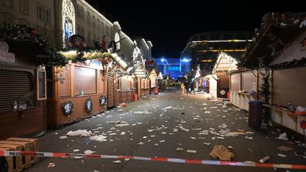 Blick auf den Magdeburger Weihnachtsmarkt nach dem Anschlag.