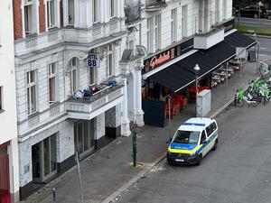 Regelmäßig rückt die Polizei zu dem Hotel in der Fuggerstraße an.