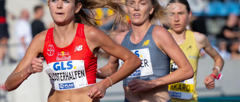 Konstanze Klosterhalfen (l.) wurde am Ende Dritte über 5.000 Meter.