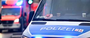In Neukölln gibt es einen Polizeieinsatz, nachdem ein Mensch durch einen Stich verletzt worden ist. (Symboldbild) 