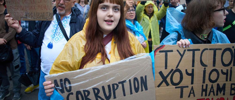 Gegen die ausufernde Korruption in der Ukraine hatte es zuletzt auch die größten Proteste seit Beginn des russischen Angriffskrieges gegeben. (Archivbild)