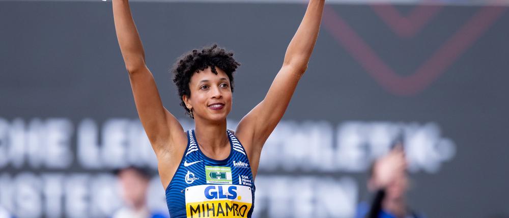 Malaika Mihambo durfte nach kurzer Zitterpartie zu Beginn des Wettkampfs jubeln.