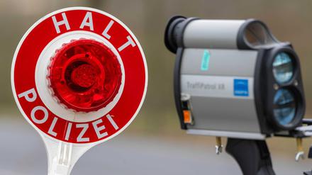 In mehreren Bundesländern will die Polizei die Geschwindigkeit von Fahrzeugen messen. (Symboldbild)