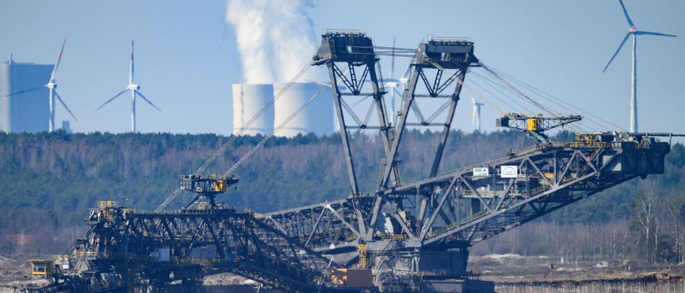 Gaskraftwerke sollen vielerorts Kohlemeiler ersetzen - auch in Ostdeutschland, wie Wirtschaftsministerin Reiche betont. (Archivbild)