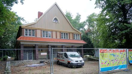 Das historische Parkwächterhaus am Lietzensee wird von einem Anwohnerverein saniert.