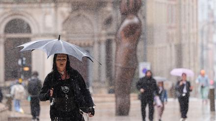 Sturm Floris sorgt für Unwetter in Großbritannien und Irland.