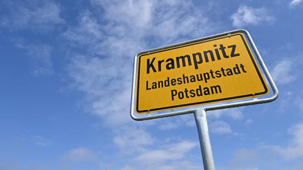 Das Ortseingangsschild des neuen Potsdamer Stadtteils Krampnitz.