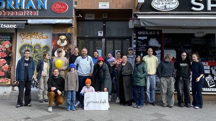 Mieter:innen des Hauses in der Karl-Marx-Straße 11 in Neukölln