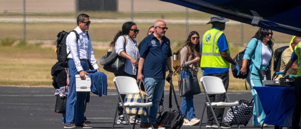 Demokraten sind aus Texas abgereist, um das nötige Quorum für eine Abstimmung über Wahlkreise in dem Bundesstaat zu verhindern. 