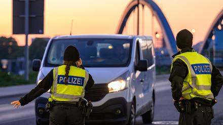  Die Bundespolizeidirektion Berlin hat Polizeiinspektionen in in Angermünde, Frankfurt (Oder) und Forst.(Archivbild)