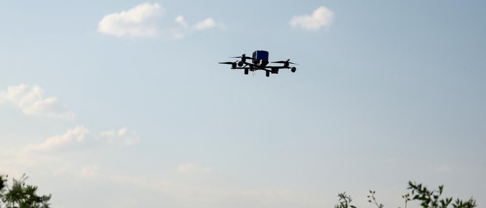 A view shows an interceptor FPV-drone of the 1129th Bilotserkivskyi Anti-Aircraft Missile Regiment during its flight, amid Russia's attack on Ukraine, in an undisclosed location in Dnipropetrovsk region, Ukraine July 8, 2025. REUTERS/Valentyn Ogirenko
