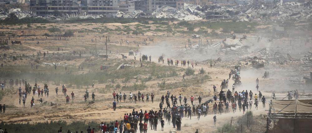 Derzeit leben knapp zwei Millionen Menschen im an vielen Orten zerstörten Gazastreifen.