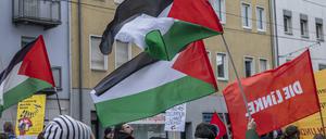 Immer wieder steht der Neuköllner Kreisverband der Linken wegen der Nähe zu anti-israelischen und teils auch antisemitischen Positionen in der Kritik.  (Symbolbild)