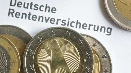 Wie die Rente in Deutschland gesichert werden kann, bleibt umstritten. (Symbolbild)