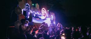 Ein Open Air von Basskontakt im Nuthepark. Vom 8. bis 10. August feiert Basskontakt sein zehnjähriges Jubiläum mit einem Festival im Freiland.