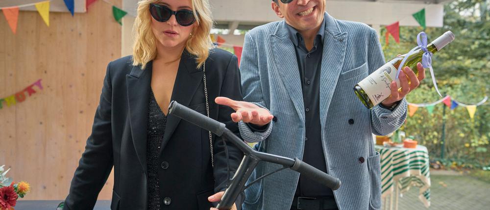 Nina hat überhaupt keine Lust, auf die kindgerechte Geburtstagsparty ihrer Schwester zu gehen.