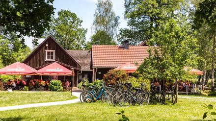 Ein Landgasthof im Spreewald. Bei schönem Wetter gut besucht. Anderswo in Brandenburg sucht man einen solchen Ort vergeblich. (Archivfoto)