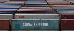Trotz Handelsstreit mit den USA zeigen sich Chinas Exporte robust. Die Volksrepublik verkauft mehr in andere Staaten. (Archivbild) 