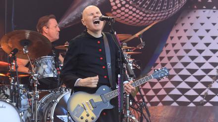 The Smashing Pumpkins, Billy Corgan, Sänger und Gitarrist, im Konzert live in der Zitadelle Spandau, Berlin, Berlin *** The Smashing Pumpkins, Billy Corgan, singer and guitarist, in concert live at Zitadelle Spandau, Berlin, Berlin