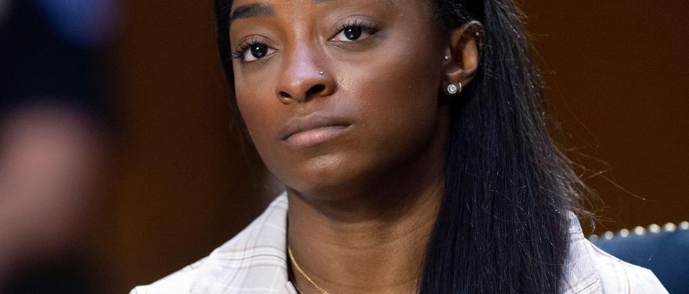 Auch Turnerin Simone Biles hat Missbrauch durch den früheren US-Teamarzt Larry Nassar ertragen müssen.