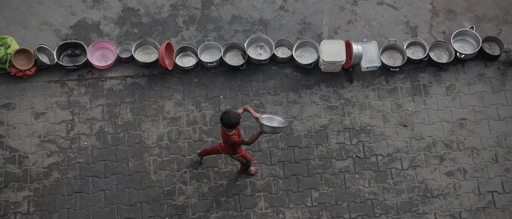 In Gaza und im Sudan hungern Millionen, weil Essen politisch rationiert wird. 