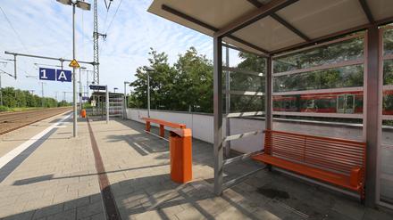 Neue Wartehäuschen, Bänke und Mülleimer wurden bereits aufgestellt. 