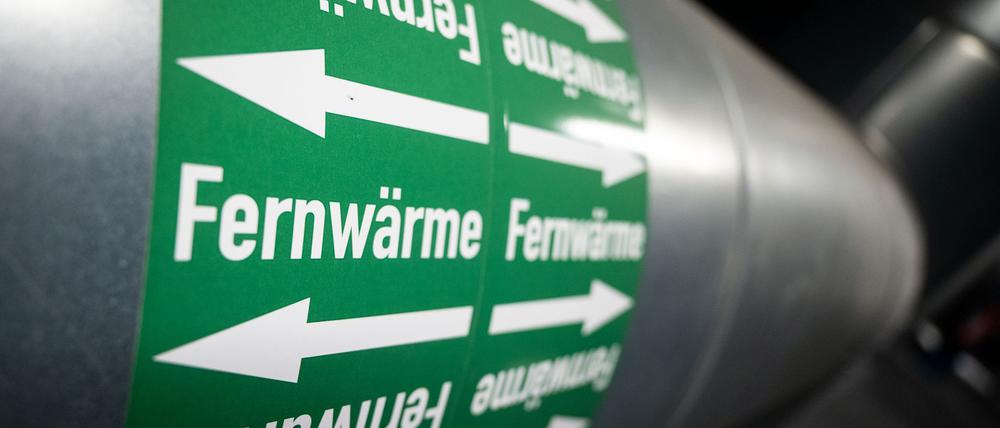 Der Deutsche Mieterbund warnt vor stark steigenden Kosten für Fernwärme. (Archivbild)