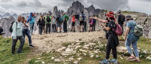 Südtiroler Hotspots wie die Drei Zinnen sind ein beliebtes Touristenziel.
