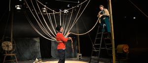 Das Ton und Kirschen Wandertheater übersetzt Märchen ins Heute. 