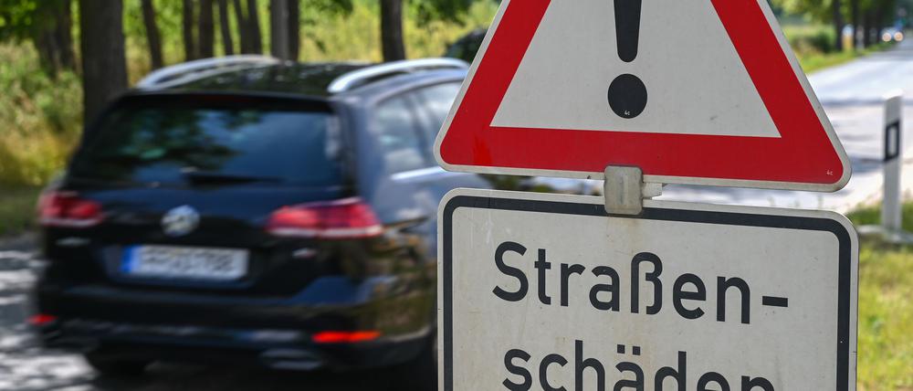 Tausende Kilometer Straßen und Schienen sind reparaturbedürftig. (Archivbild)
