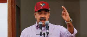 Der venezolanische Präsident Nicolás Maduro hält eine Rede.