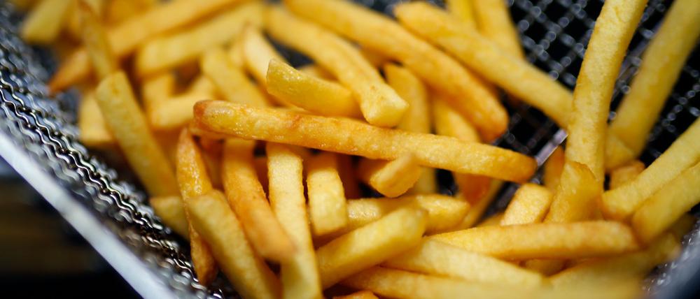 Pommes sind ein beliebter Snack.
