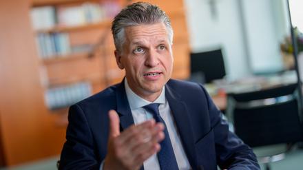 Thorsten Frei (CDU), Chef des Bundeskanzleramts und Bundesminister für besondere Aufgaben, aufgenommen bei einem Interview.