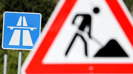 Auf der A111 wird ab Sonntag für einige Wochen gebaut - mit Einschränkungen für den Verkehr. (Symbolbild)