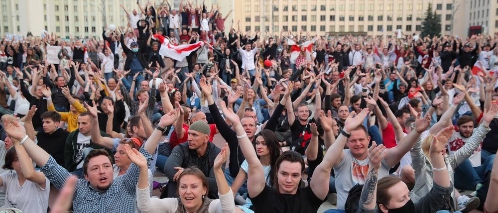 Minsk im Sommer 2020: Zu Hunderttausende gingen die Menschen aus Protest gegen das Lukaschenko-Regime auf die Straße. 