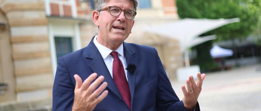 Kulturstaatsminister Wolfram Weimer empfiehlt öffentlich geförderten Institutionen einen Verzicht auf Gendersprache mit Sonderzeichen. (Archivbild)