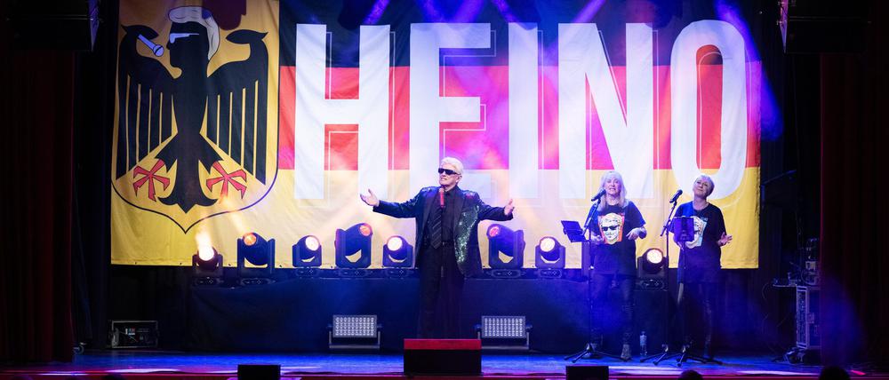 Heino solidarisiert sich nach Hymnen-Eklat mit Feuerwehrmann. (Archivbild)