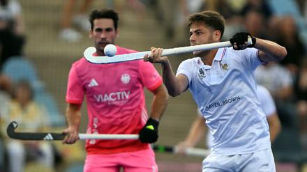 Kunst und Kampf im Hockey-Park.