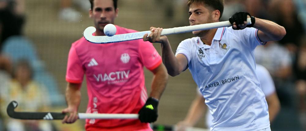 Kunst und Kampf im Hockey-Park.