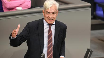 Mathias Middelberg (CDU) spricht bei einer Sitzung im Bundestag.