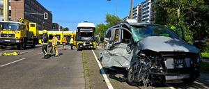 In Marzahn-Hellersdorf ist eine Tram entgleist.