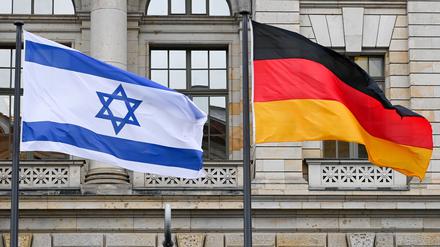 In der Union gibt es offene Kritik an der schwarz-roten Bundesregierung und dem Rüstungsembargo gegen Israel. Das BSW wiederum sagt, die Ankündigung eines Teilstopps für Rüstungsexporte geht nicht weit genug. (Symbolbild)