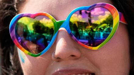 Sonne können vor UV-Strahlen schützen, die mit Krebs und anderen Erkrankungen in Verbindung stehen.