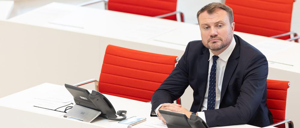 Für Wirtschaftsminister Keller ist ein Konsolidieren in der Autobranche auf Kosten Ostdeutschlands „inakzeptabel“ (Archivbild)
