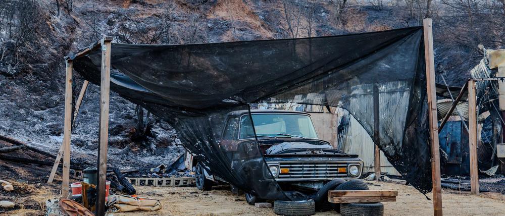 Das „Canyon Fire“ zerstörte nach Angaben der Behörden mindestens sieben Gebäude.