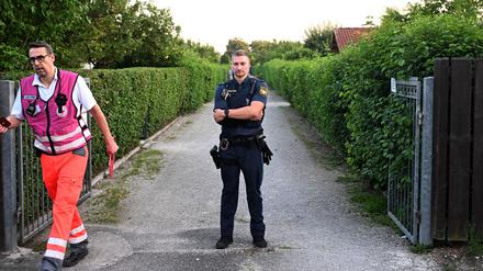 Die Polizei ermittelt - de Hütte in der Kleingartenanlage wurde abgeriegelt. 