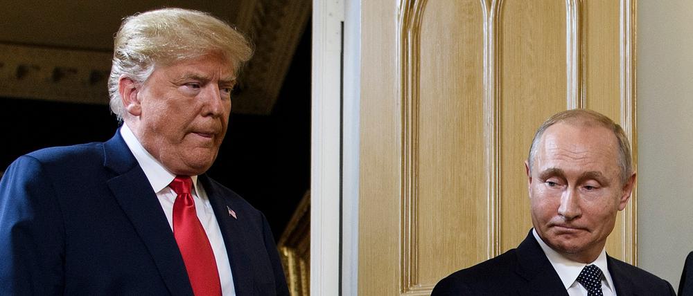 US-Präsident Donald Trump und der russische Präsident Wladimir Putin kommen am 16. Juli 2018 zu einem Treffen in Helsinki an (Symbolbild).
