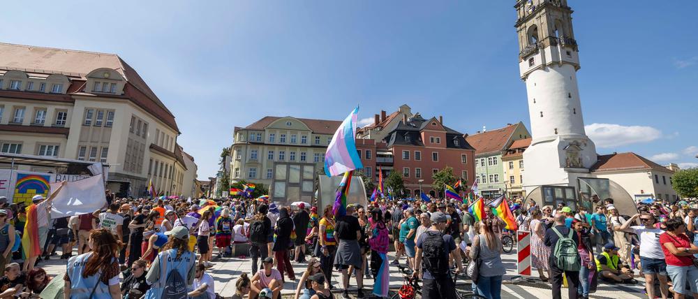 Beim Christopher Street Day in Bautzen wurde unter dem Motto „Die Würde des Menschen ist unantastbar“ gefeiert.
