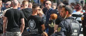 Polizei-Großaufgebot schützt CSD-Parade mit 3.000 Teilnehmern: Antifa und Rechtsextreme stehen sich gegenüber. Am Sonntag fand in Bautzen einer der gefährlichsten Christopher-Street-Days Deutschlands statt.