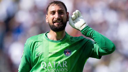 Richtig gehört? Torwart Gianluigi Donnarumma soll bei PSG vor dem Aus stehen.